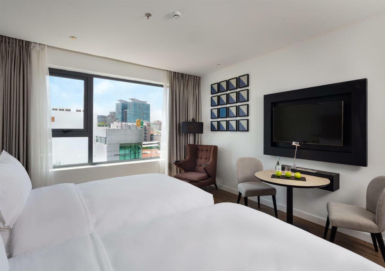 Innside By Melia Saigon Central Хошимин Екстериор снимка